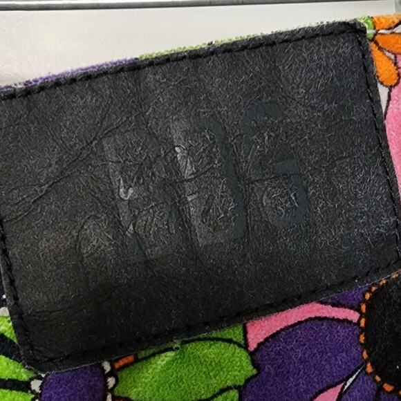 Colorful Floral BDG Jeans, Size 26, Urban Outfitters Vibes, Soft Suede Texture - Picture 9 of 10